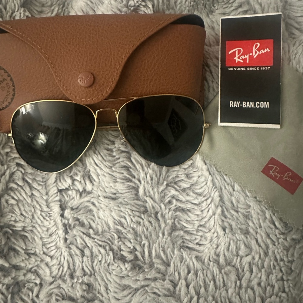 Ray-Ban Gold Frame Sunglasses with Brown Case